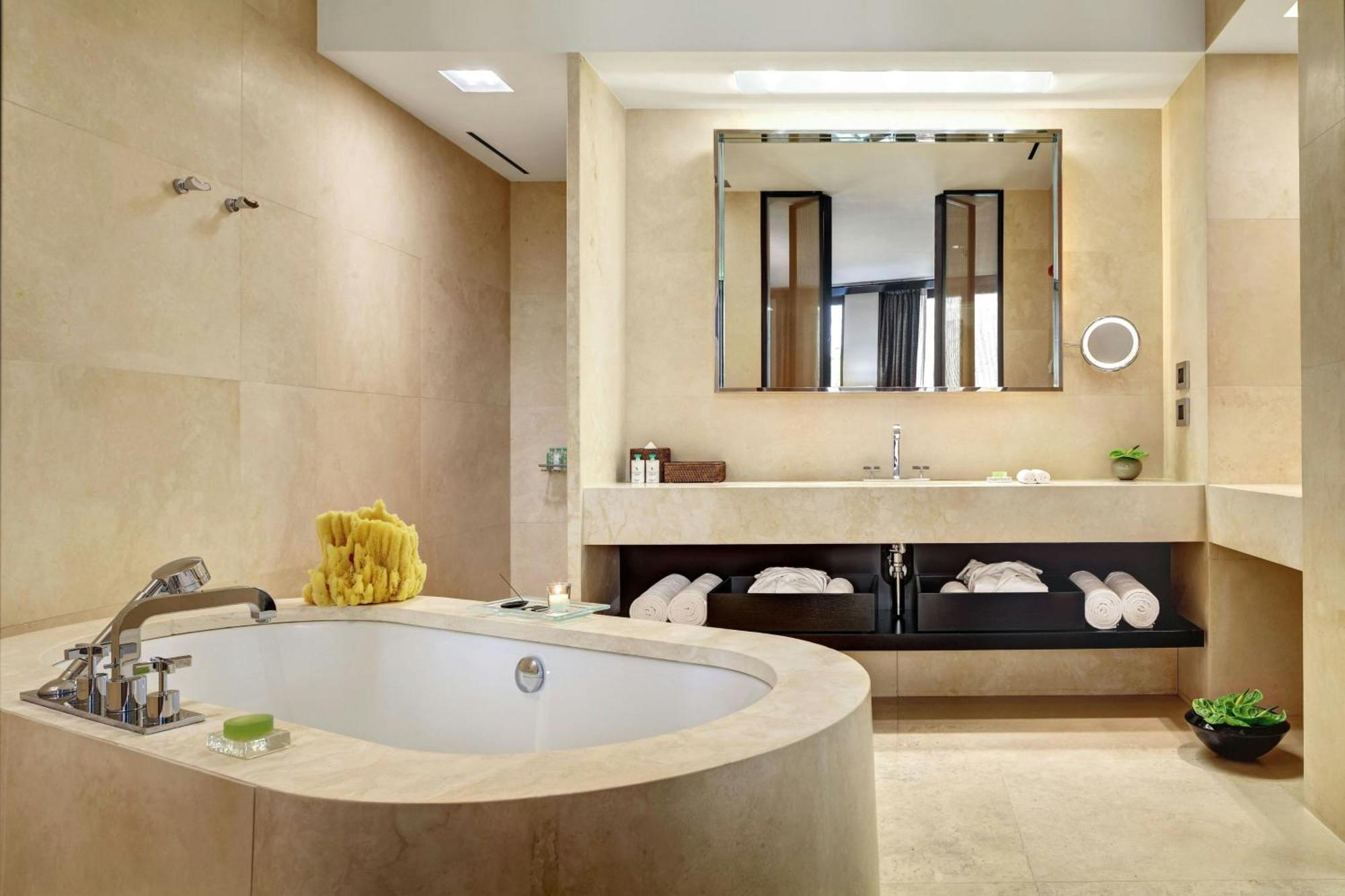 Hotel Bvlgari 5*